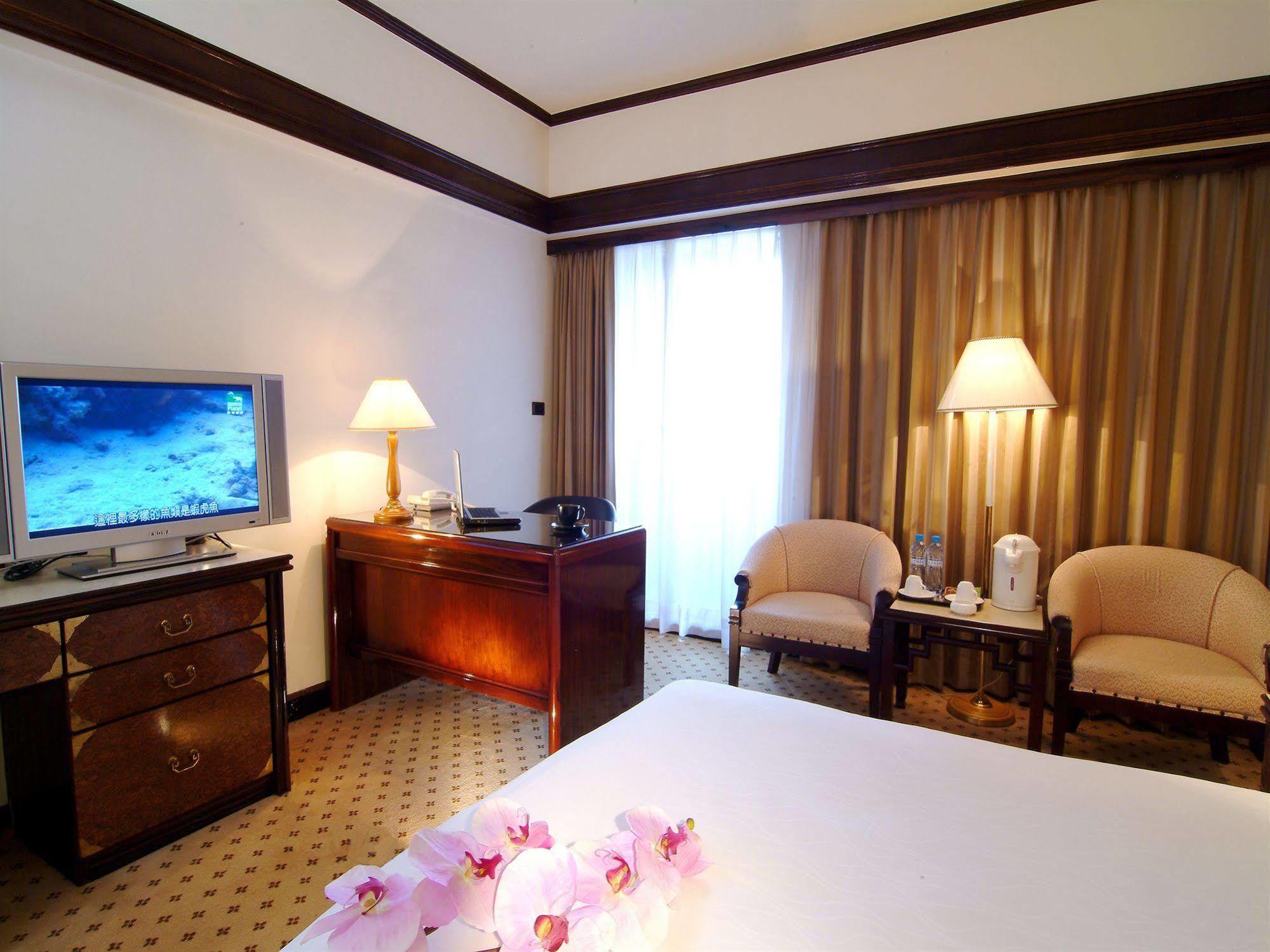 King'S Town Hotel Kaohsiung Exterior photo